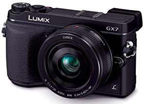 パナソニック ミラーレス一眼カメラ ルミックス GX7 レンズキット 単焦点レンズ付属 ブラック DMC-GX7C-K(中古品)