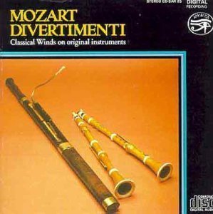 Mozart: Divertimenti(中古品)